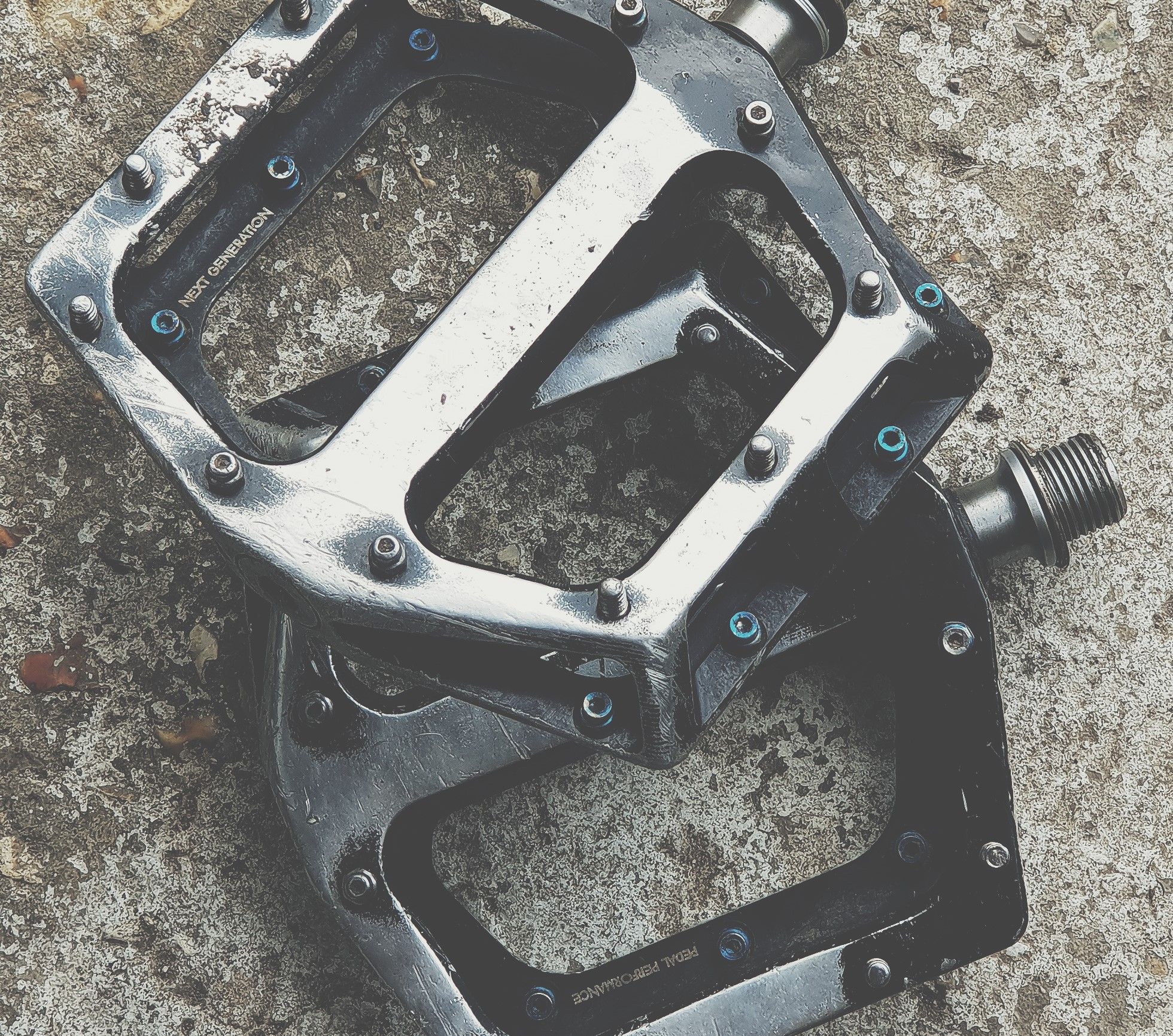 2016 DMR Vault flat pedals long term review